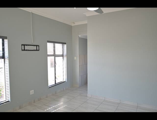 3 BEDROOM HOUSE FOR SALE IN HARTENBOS CENTRAL